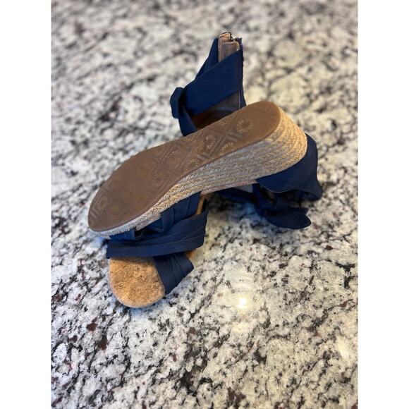 Ugg women’s espadrille sandals size 9 - Picture 9 of 12